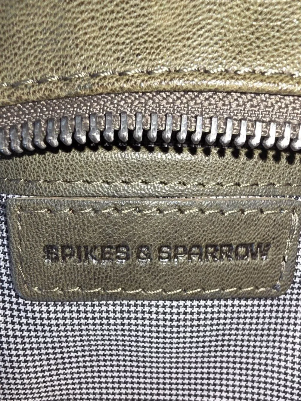 Spikes and Sparrow Crossbody Bag Olive Green Leather Houndstooth Lining Festival